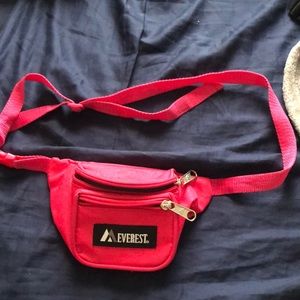 Hot pink Everest mini fanny pack